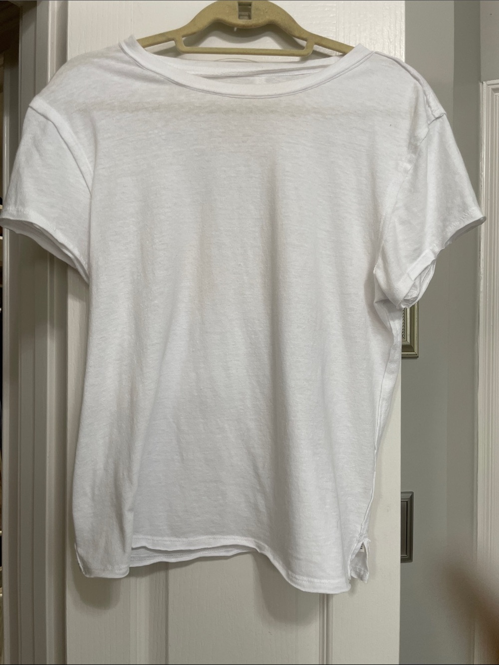 We the Free Classic Plain White Tee/size Large
